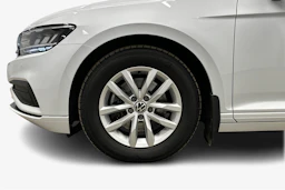 valkoinen Volkswagen Passat 2024 kuva 9.