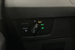 valkoinen Volkswagen Passat 2024 kuva 17.