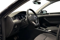 musta Volkswagen Passat 2024 kuva 3.