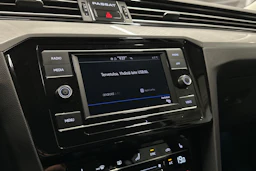 musta Volkswagen Passat 2024 kuva 14.