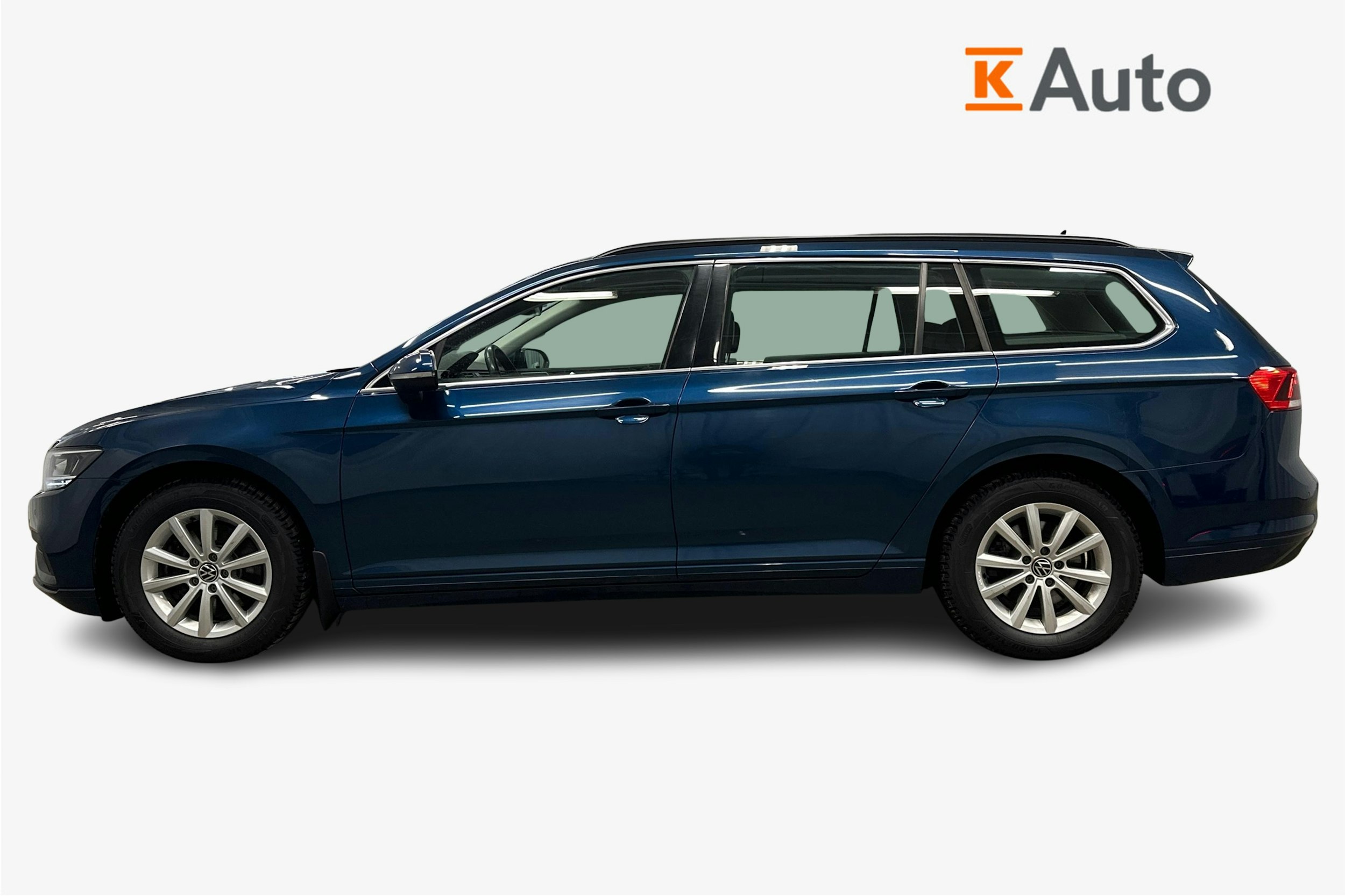 met. sininen Volkswagen Passat 2024 kuva 5.