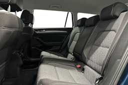 met. sininen Volkswagen Passat 2024 kuva 8.