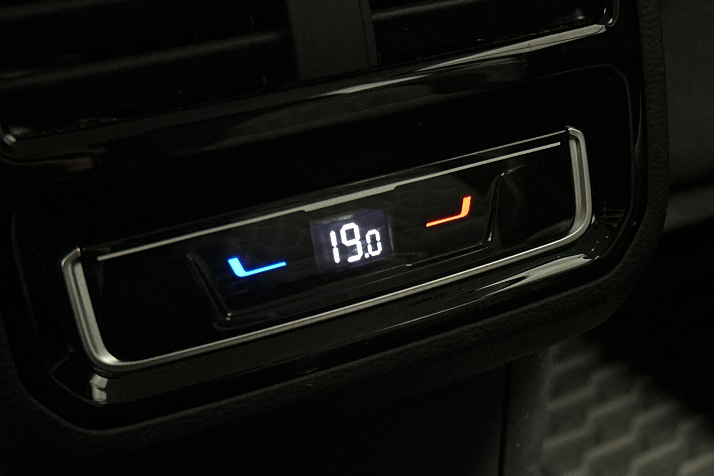 met. sininen Volkswagen Passat 2024 kuva 12.