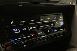 met. sininen Volkswagen Passat 2024 kuva 23.