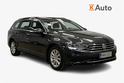 harmaa Volkswagen Passat 2024 kuva 1.