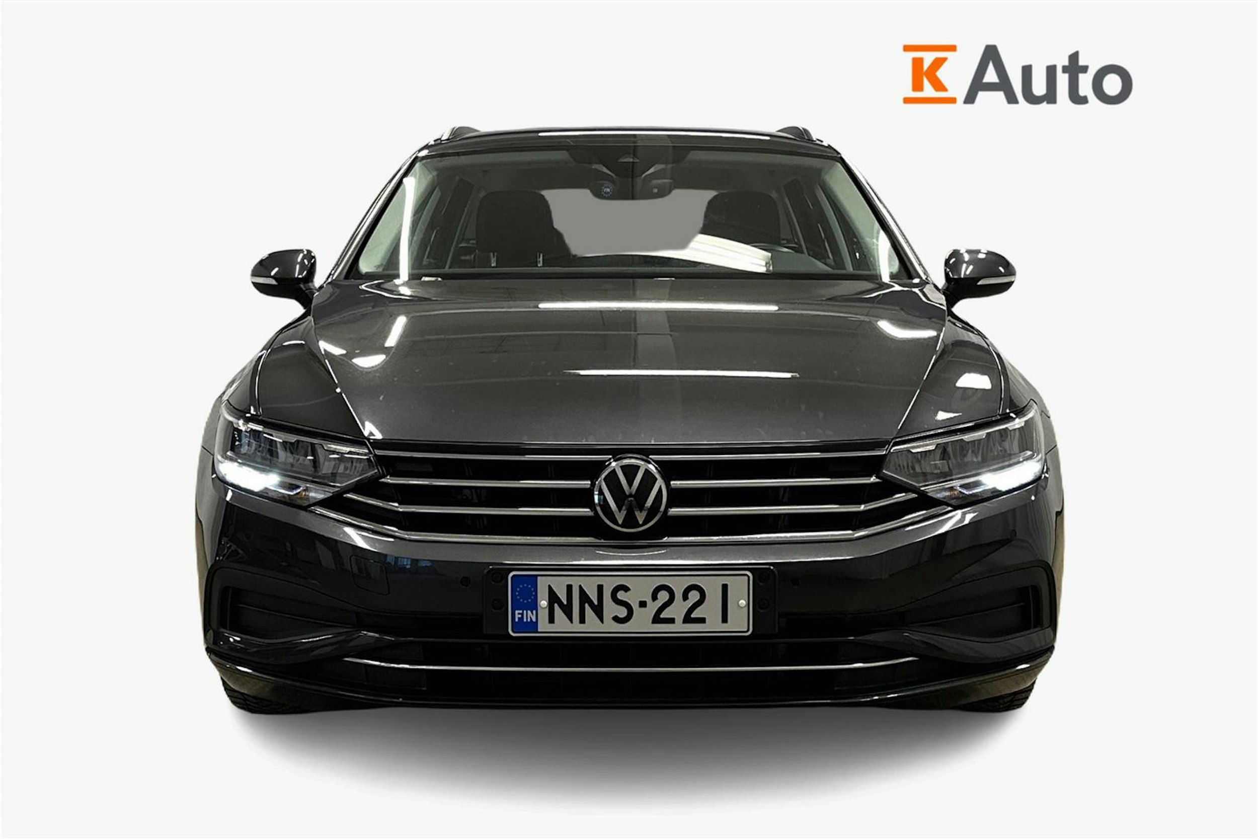 harmaa Volkswagen Passat 2024 kuva 4.