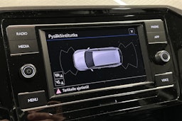 harmaa Volkswagen Passat 2024 kuva 22.