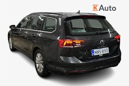 harmaa Volkswagen Passat 2024 kuva 2.