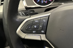 harmaa Volkswagen Passat 2024 kuva 18.