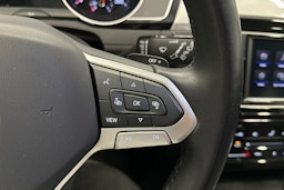 harmaa Volkswagen Passat 2024 kuva 19.