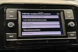 harmaa Volkswagen Passat 2024 kuva 21.