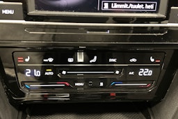 harmaa Volkswagen Passat 2024 kuva 25.