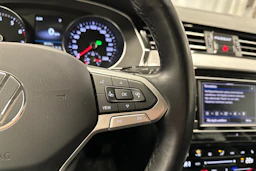 musta Volkswagen Passat 2024 kuva 12.