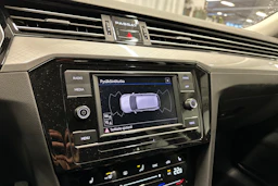 musta Volkswagen Passat 2024 kuva 15.