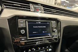 musta Volkswagen Passat 2024 kuva 16.