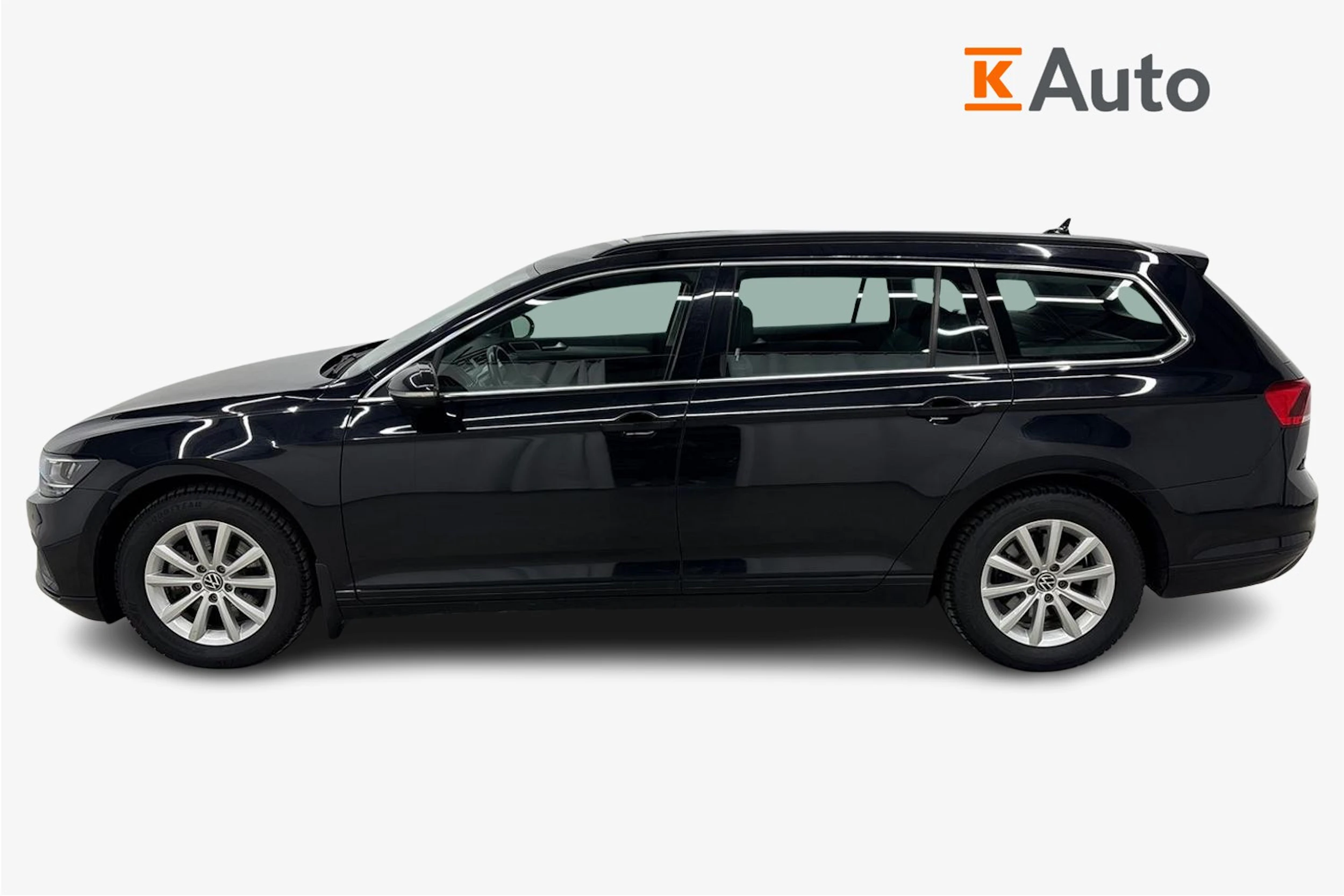 musta Volkswagen Passat 2024 kuva 5.