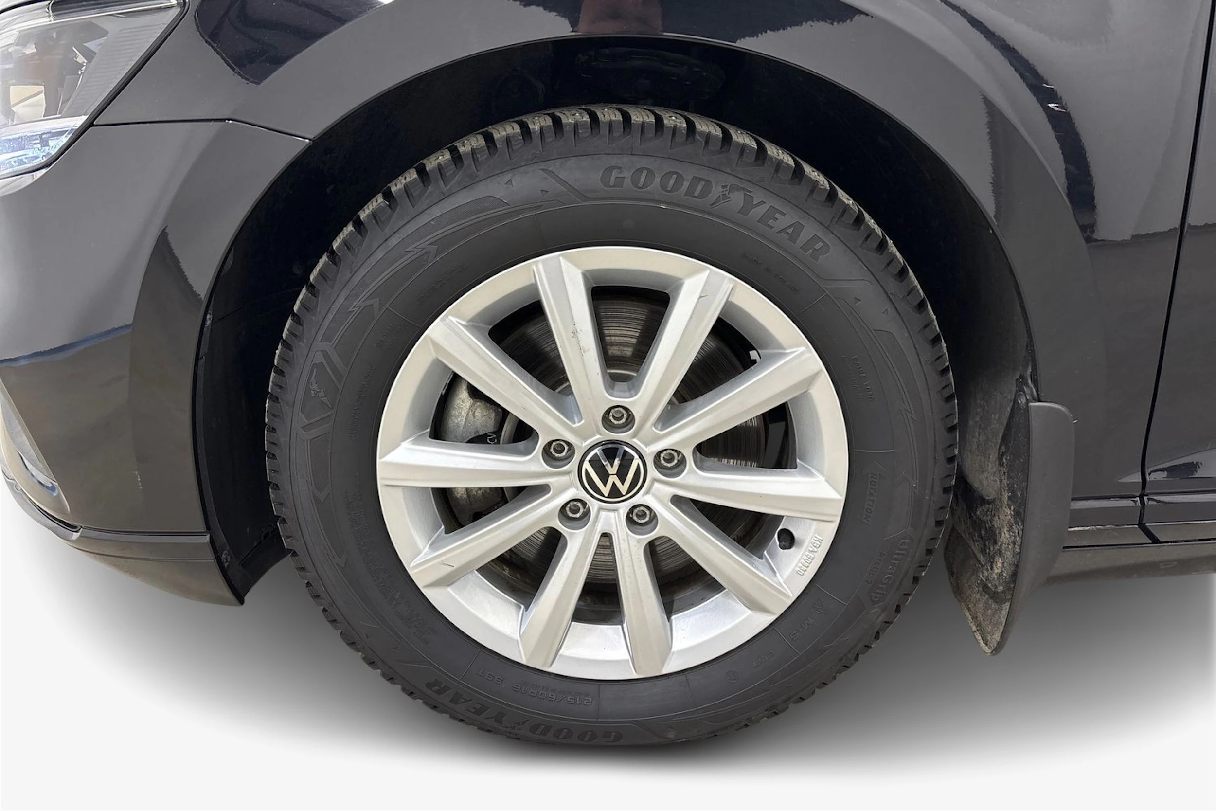 musta Volkswagen Passat 2024 kuva 9.