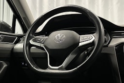 harmaa Volkswagen Passat 2024 kuva 17.