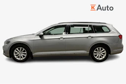 harmaa Volkswagen Passat 2024 kuva 5.