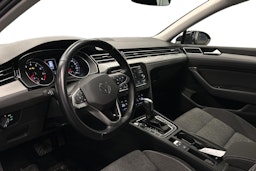 musta Volkswagen Passat 2024 kuva 3.