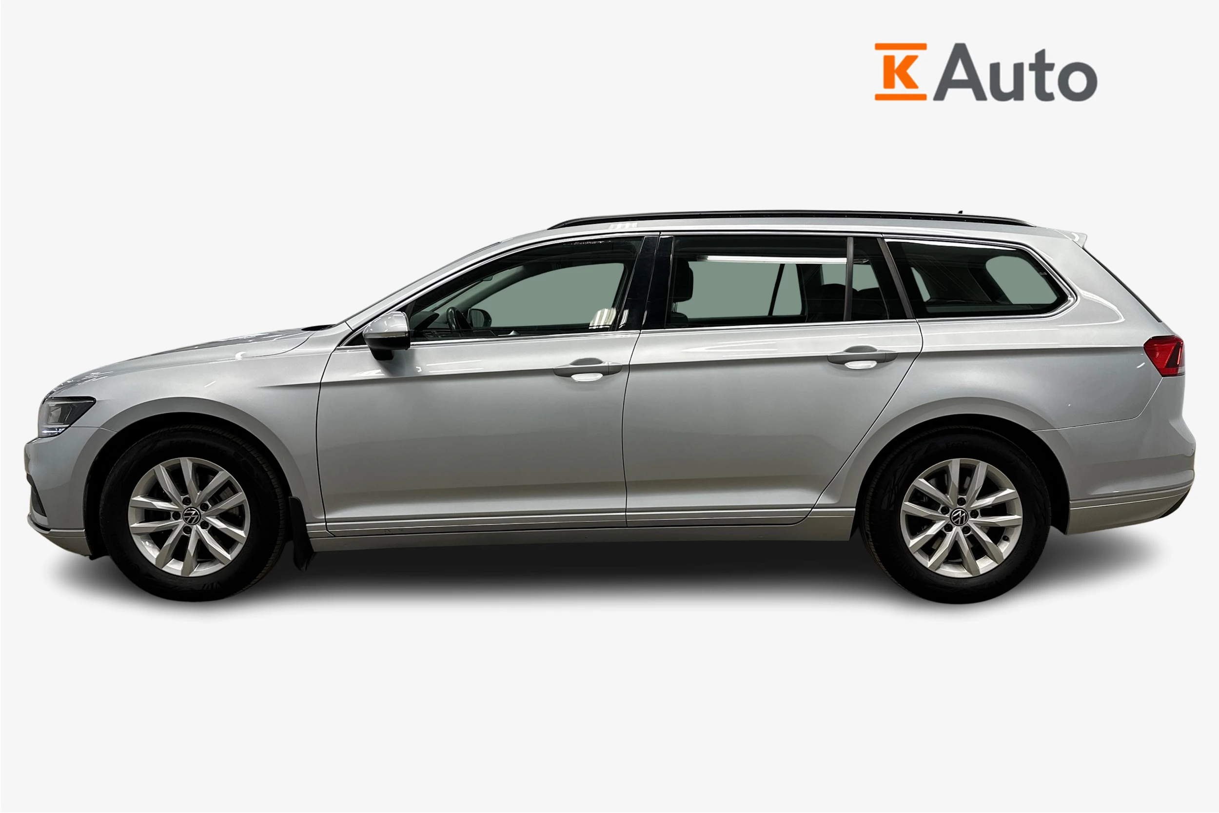 harmaa Volkswagen Passat 2024 kuva 5.