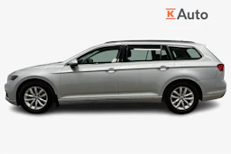 harmaa Volkswagen Passat 2024 kuva 5.