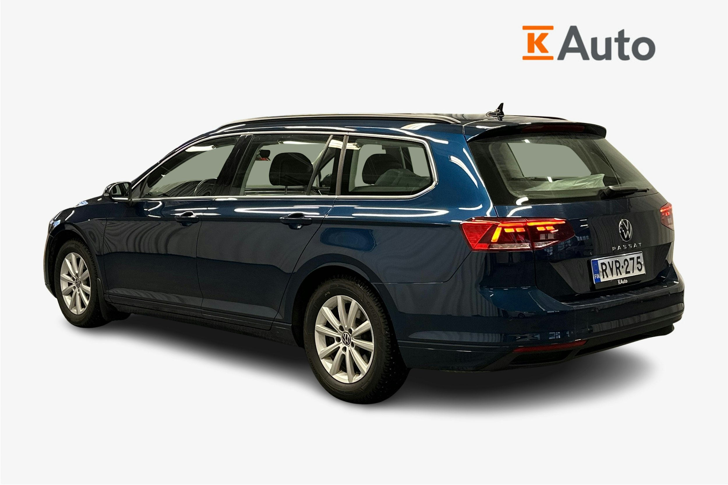 sininen Volkswagen Passat 2024 kuva 2.