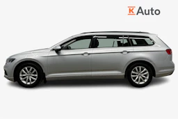 harmaa Volkswagen Passat 2024 kuva 5.