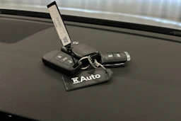 harmaa Volkswagen Passat 2024 kuva 25.