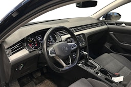 sininen Volkswagen Passat 2024 kuva 3.