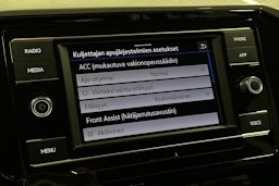 harmaa Volkswagen Passat 2024 kuva 21.