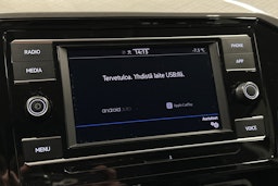 harmaa Volkswagen Passat 2024 kuva 24.