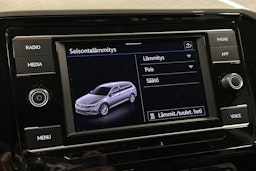 harmaa Volkswagen Passat 2024 kuva 25.