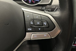 sininen Volkswagen Passat 2024 kuva 19.