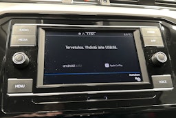 sininen Volkswagen Passat 2024 kuva 25.