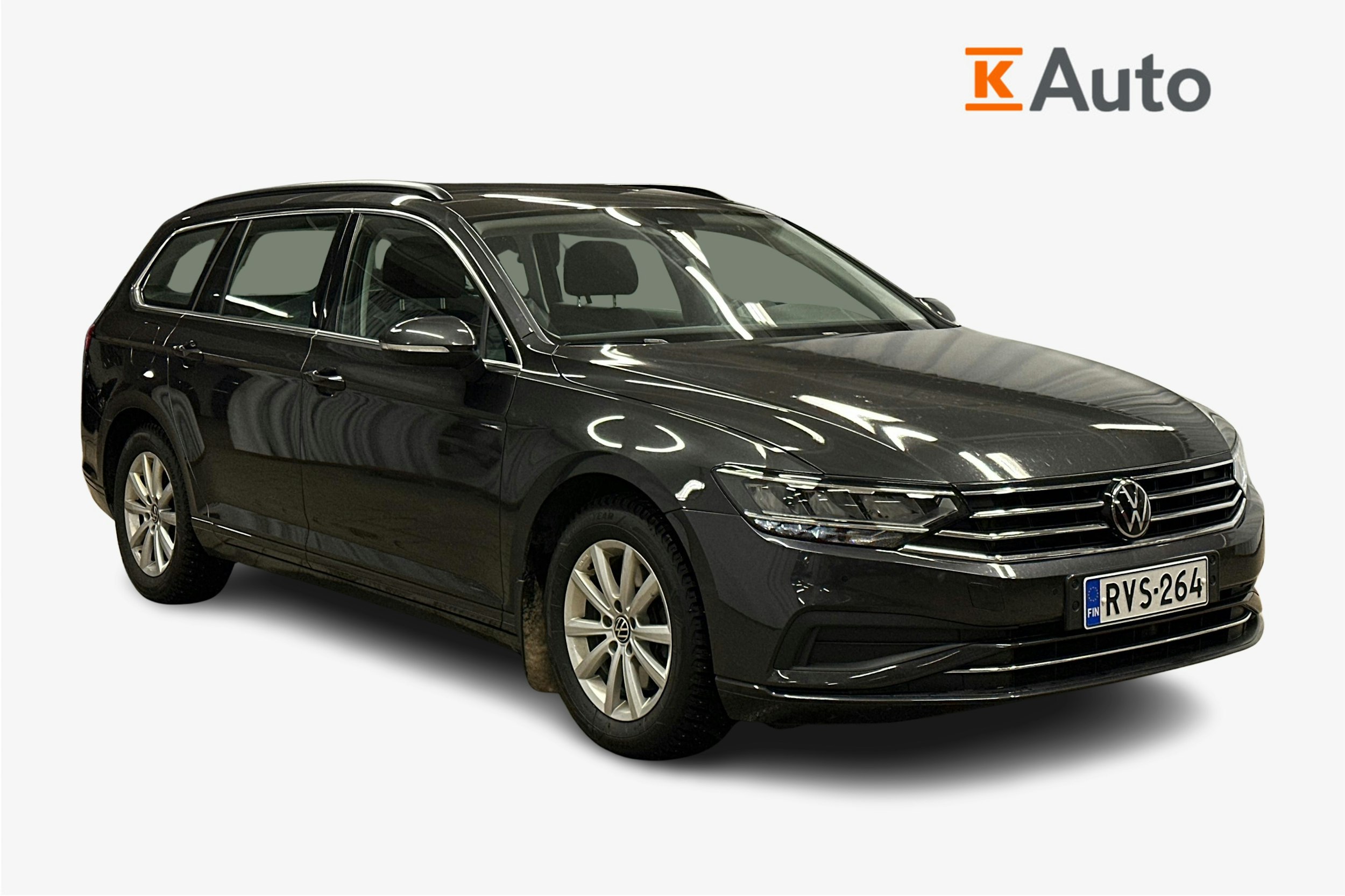 harmaa Volkswagen Passat 2024 kuva 1.