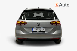 harmaa Volkswagen Passat 2024 kuva 4.