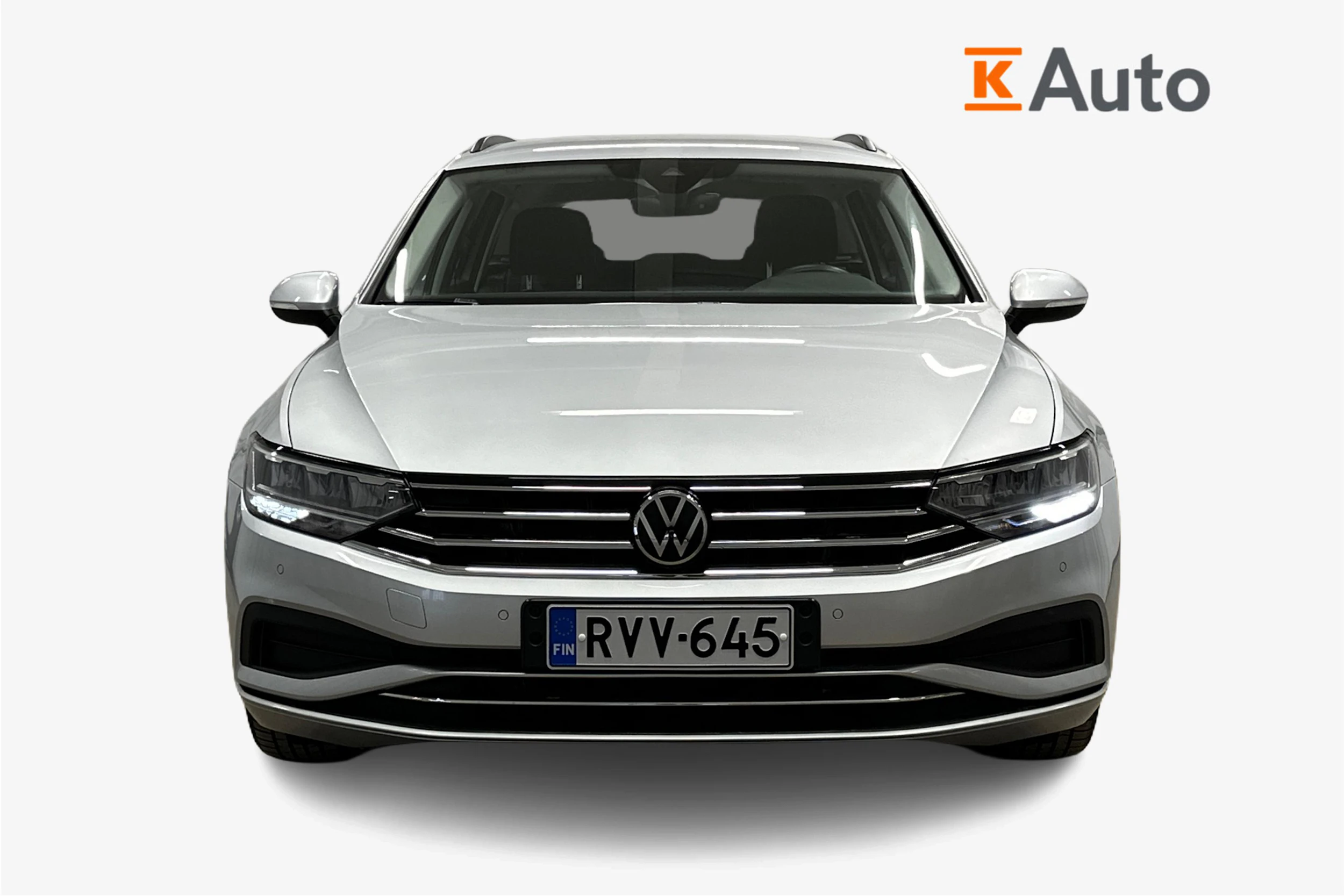 harmaa Volkswagen Passat 2024 kuva 4.