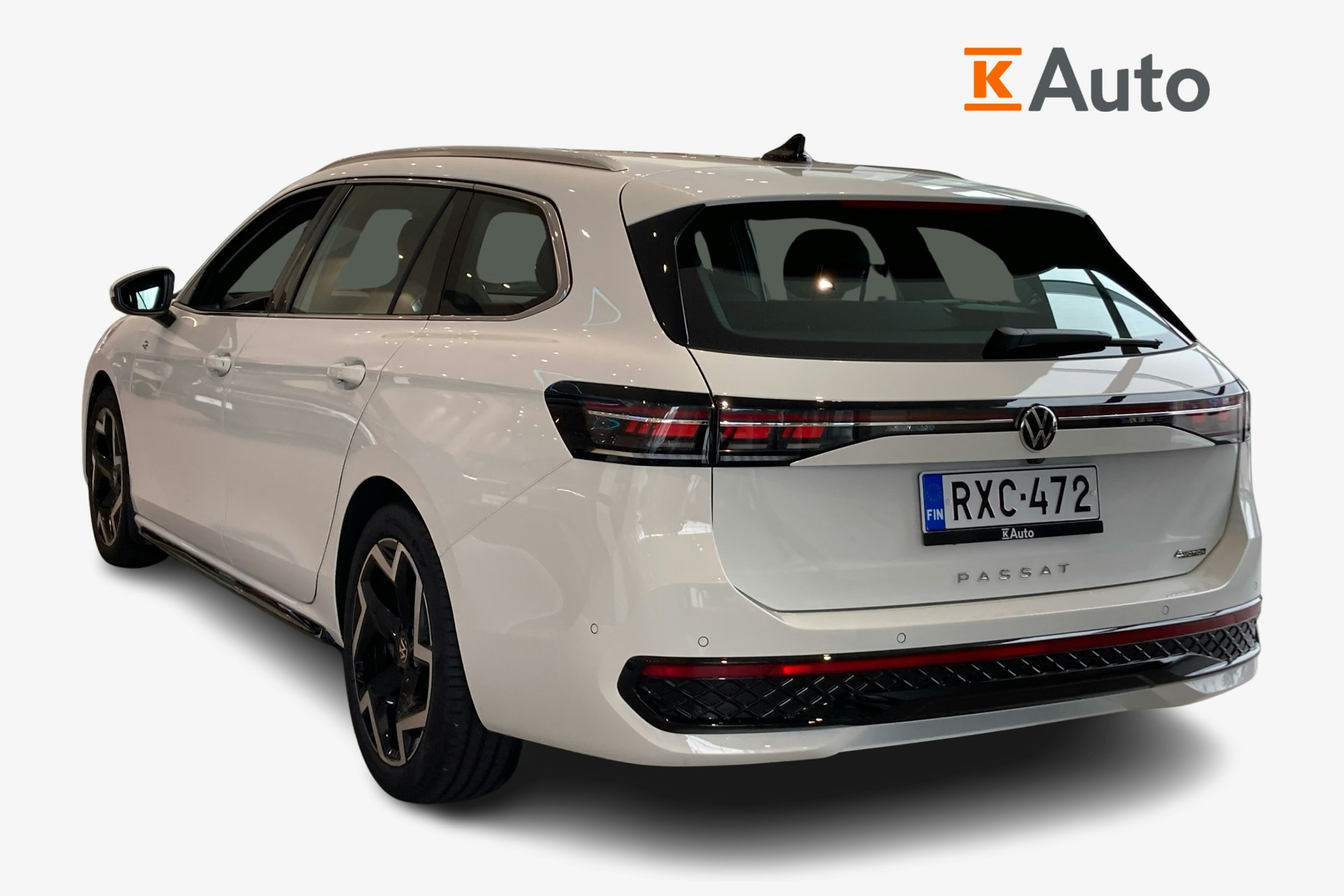 valkoinen Volkswagen Passat 2024 kuva 2.