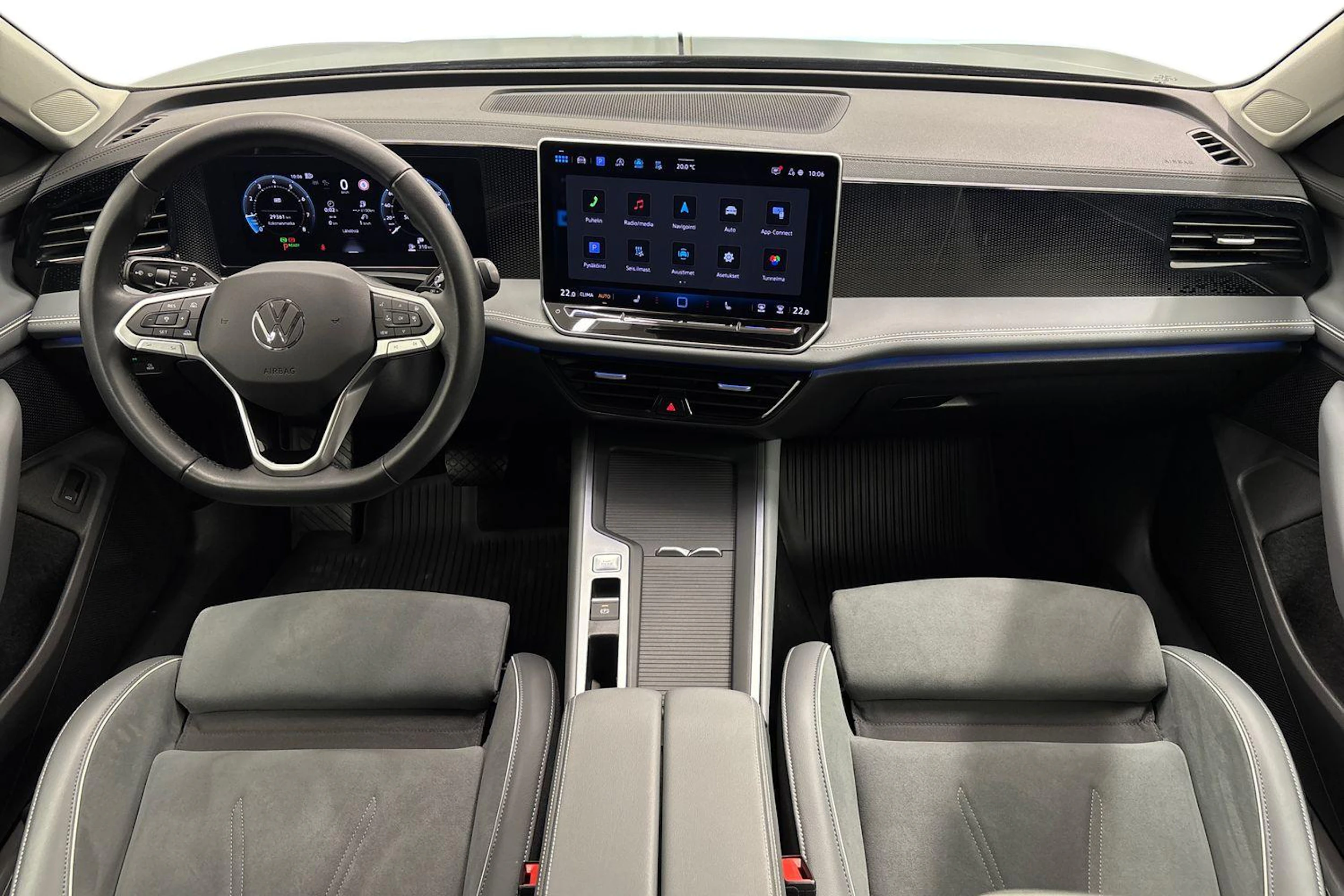 musta Volkswagen Passat 2024 kuva 7.