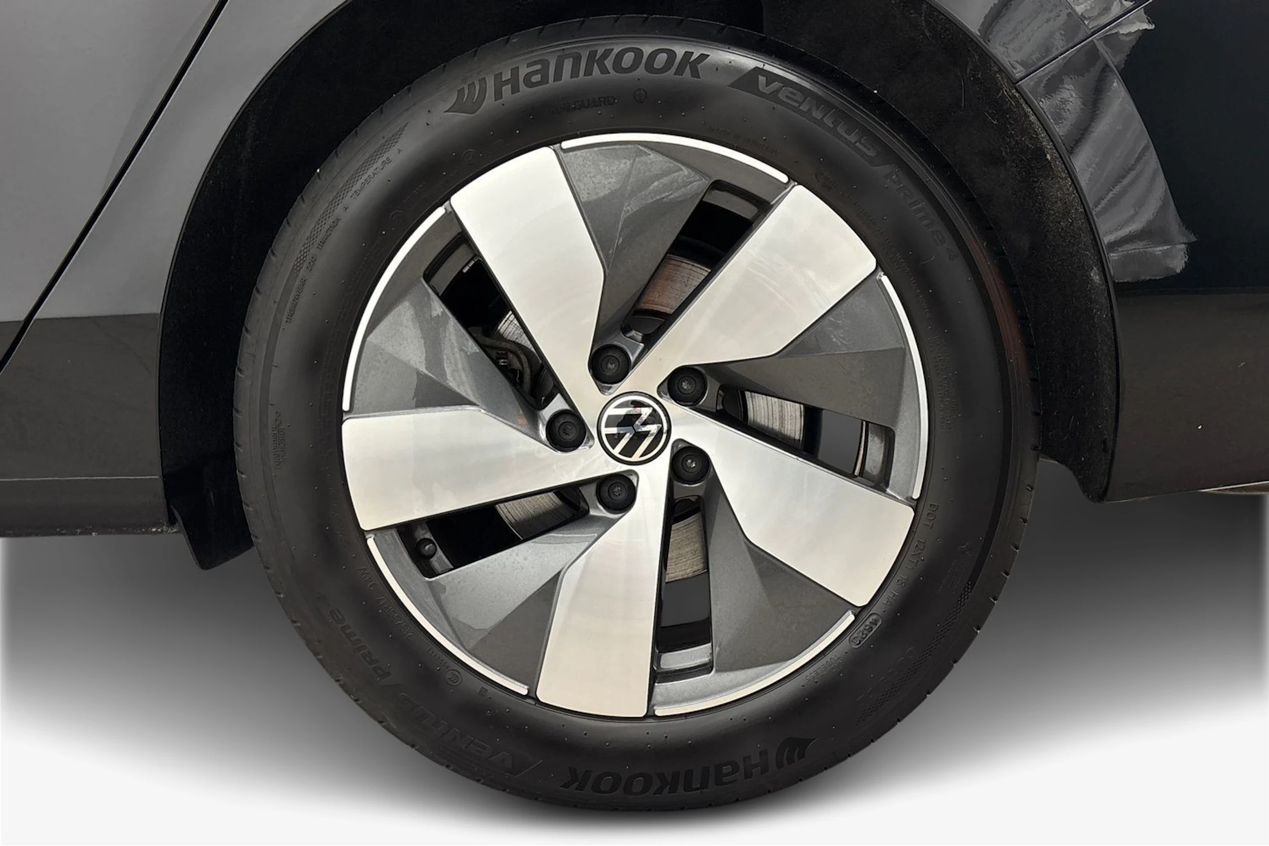 musta Volkswagen Passat 2024 kuva 9.