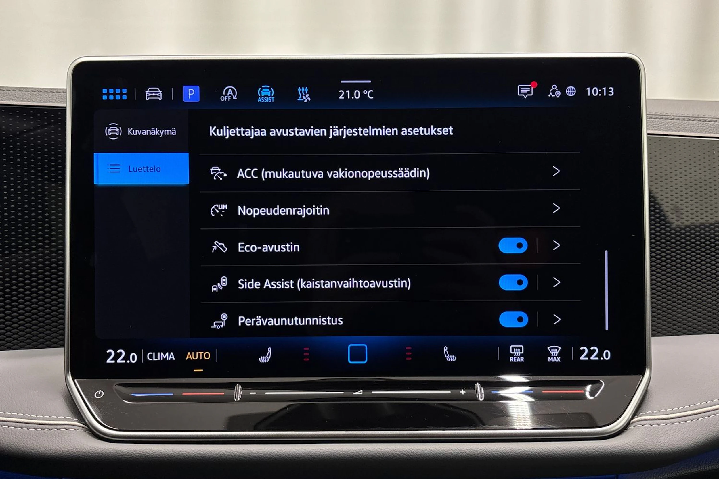 musta Volkswagen Passat 2024 kuva 21.
