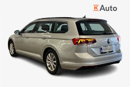 harmaa Volkswagen Passat 2024 kuva 2.