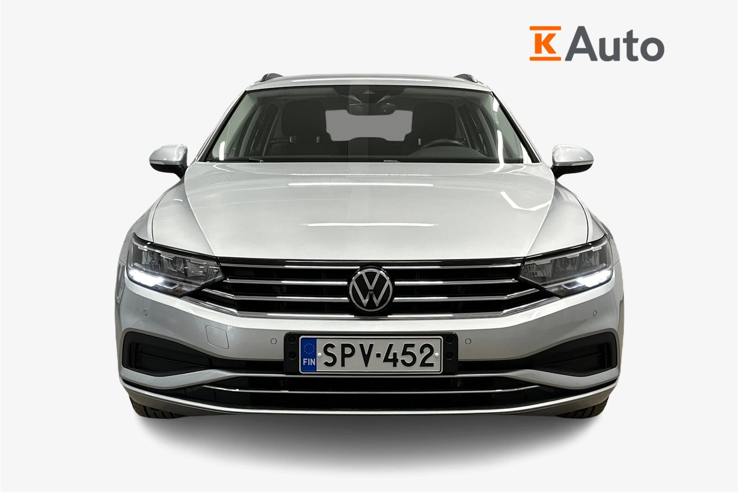 harmaa Volkswagen Passat 2024 kuva 4.