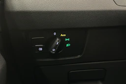 harmaa Volkswagen Passat 2024 kuva 17.