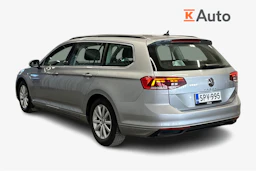 harmaa Volkswagen Passat 2024 kuva 2.