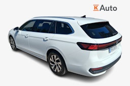 valkoinen Volkswagen Passat 2024 kuva 2.