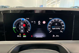 valkoinen Volkswagen Passat 2025 kuva 18.