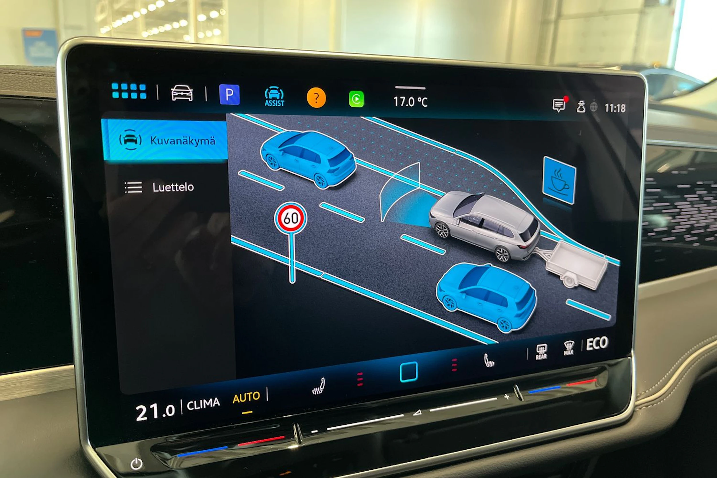 valkoinen Volkswagen Passat 2025 kuva 25.