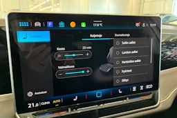 valkoinen Volkswagen Passat 2025 kuva 29.